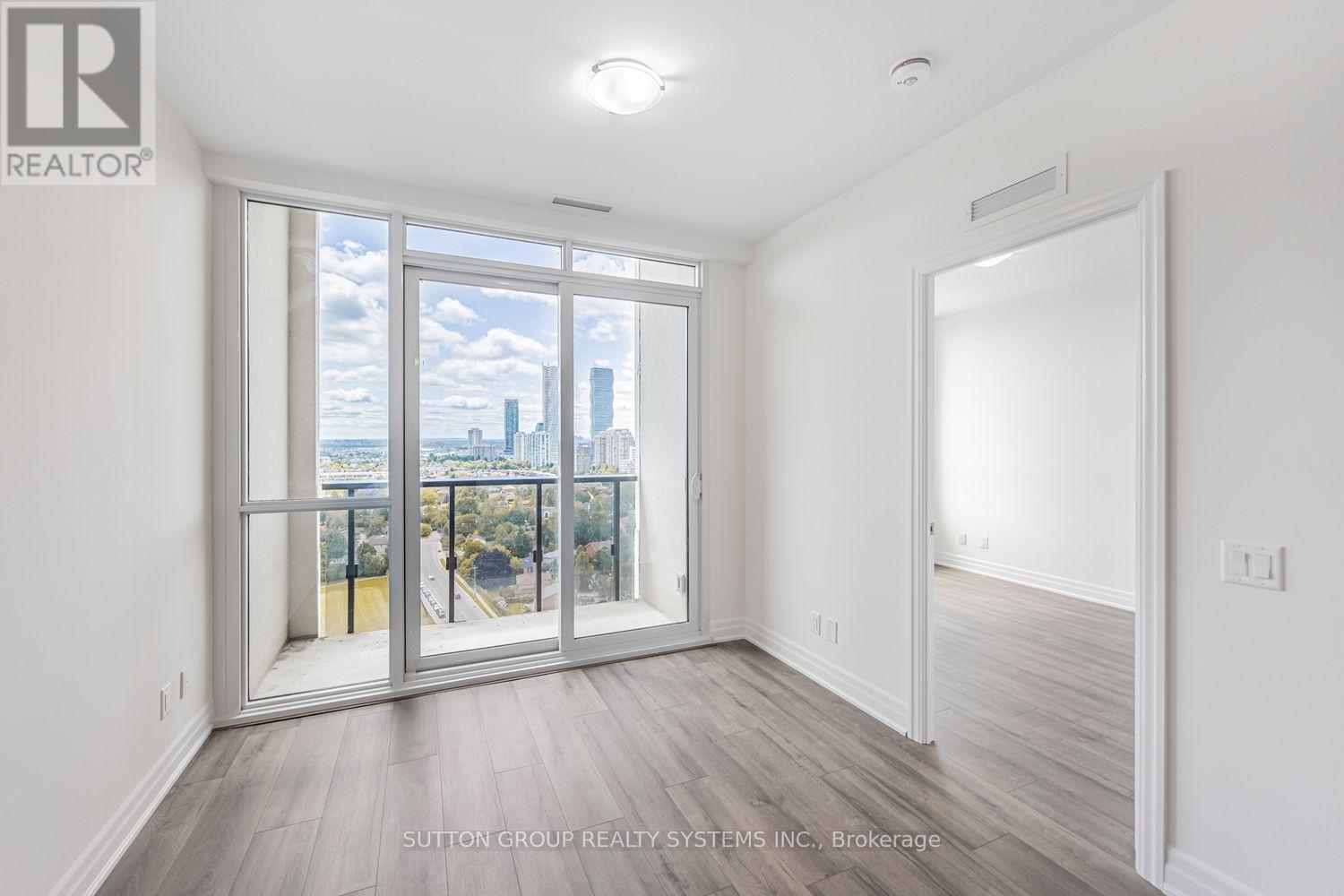 #2208 36 ELM DRIVE W - 13