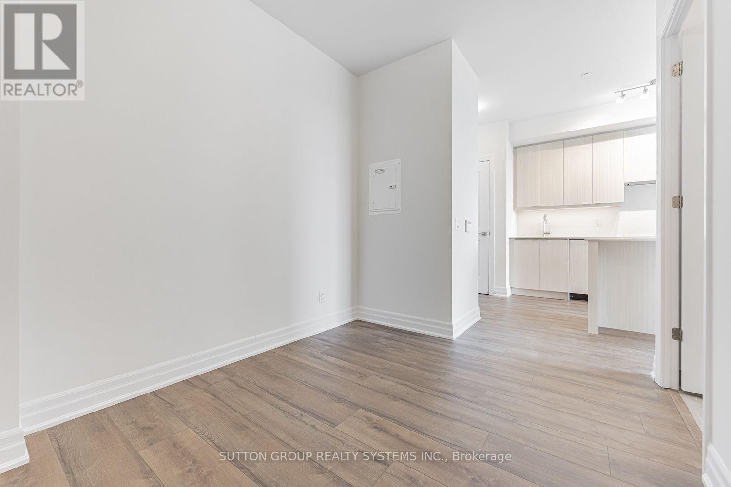 #2208 36 ELM DRIVE W - 14