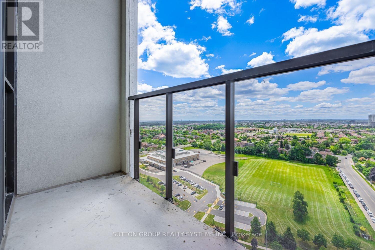 #2208 36 ELM DRIVE W - 24