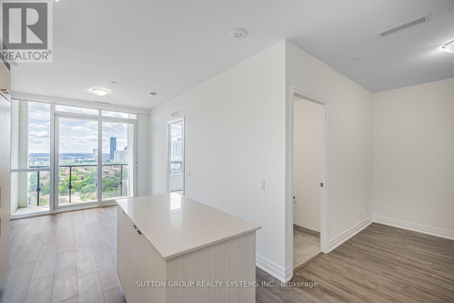 #2208 36 ELM DRIVE W - 8