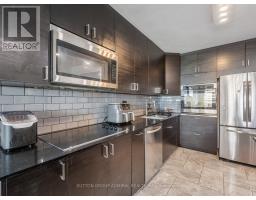 Bathroom - 1811 - 10 Martha Eaton Way, Toronto, ON M6M5B3 Photo 9