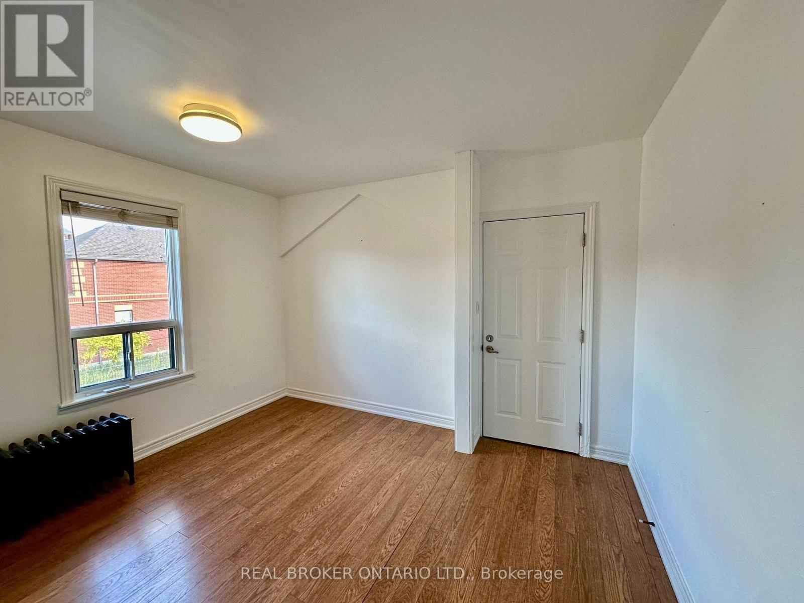 1438A DUFFERIN STREET - 41