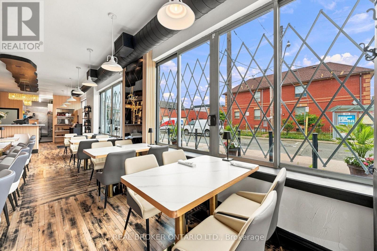 1438A DUFFERIN STREET - 7