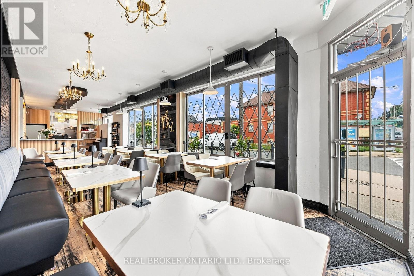 1438A DUFFERIN STREET - 8