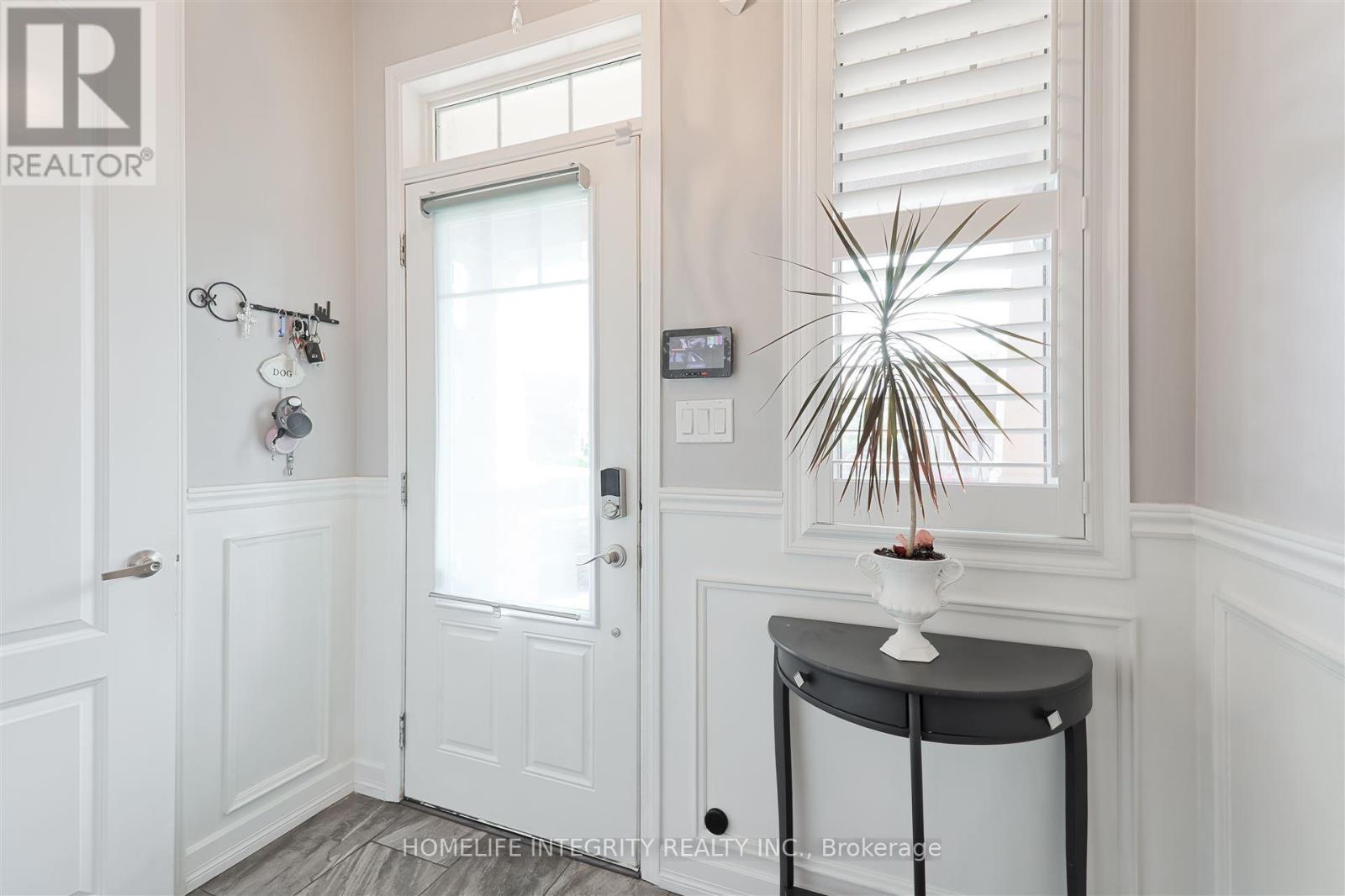 33 Klemscott Road, Brampton (Northwest Brampton), Ontario, L7A0P5, Brampton (Northwest Brampton), Ontario — photo 3 of 5