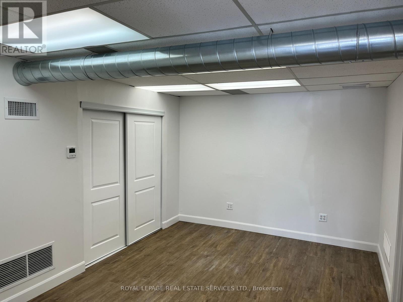 #2 896 Burnhamthorpe Road West, Mississauga (Mavis-Erindale), Ontario, L5C2S3, Mississauga (Mavis-Erindale), Ontario — photo 5 of 5