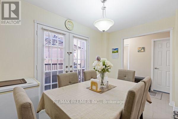 #8 116 Rory Road, Toronto (Maple Leaf), Ontario, M6L3G1, Toronto (Maple Leaf), Ontario — photo 4 of 5