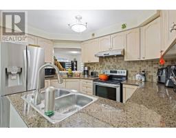 8 - 116 Rory Road, Toronto, ON M6L3G1 Photo 12