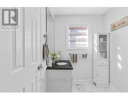 8 - 116 Rory Road, Toronto, ON M6L3G1 Photo 17