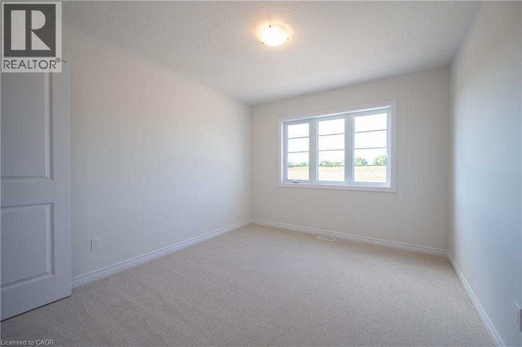 #Upper 257 BENNINGER Drive, Kitchener, Ontario, N2E0K1, Kitchener, Ontario — photo 3 of 5