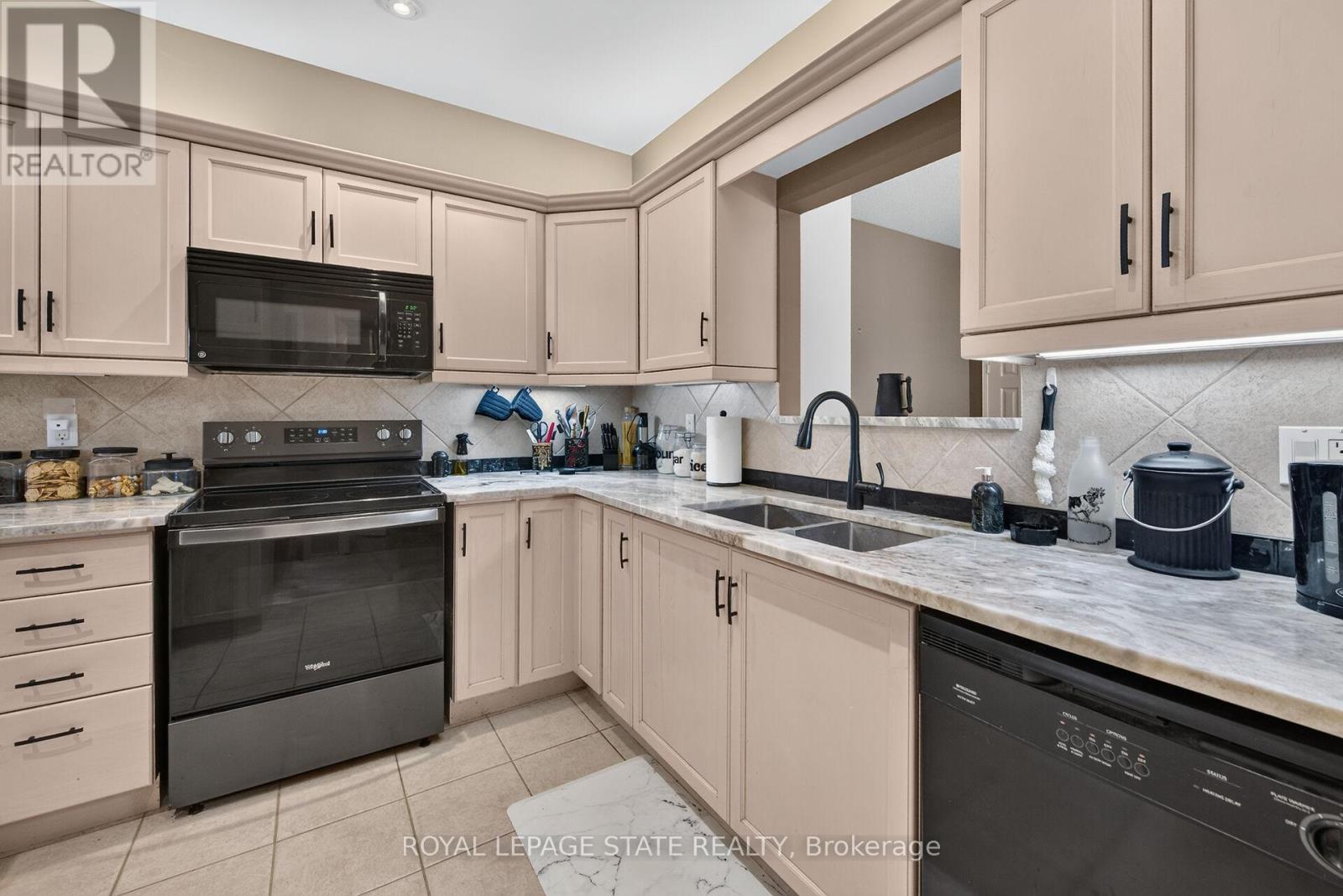 159 THOROUGHBRED BOULEVARD - 15
