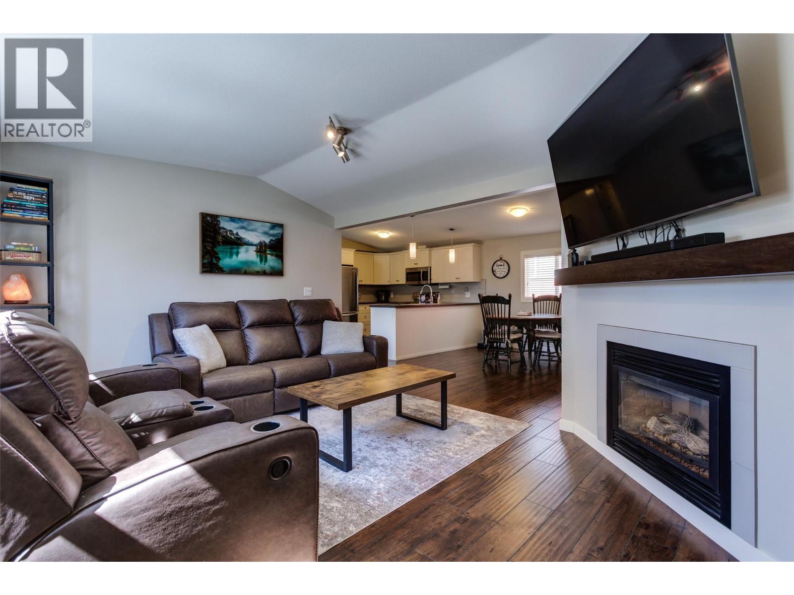 #13 3381 Village Green Way - Image 13