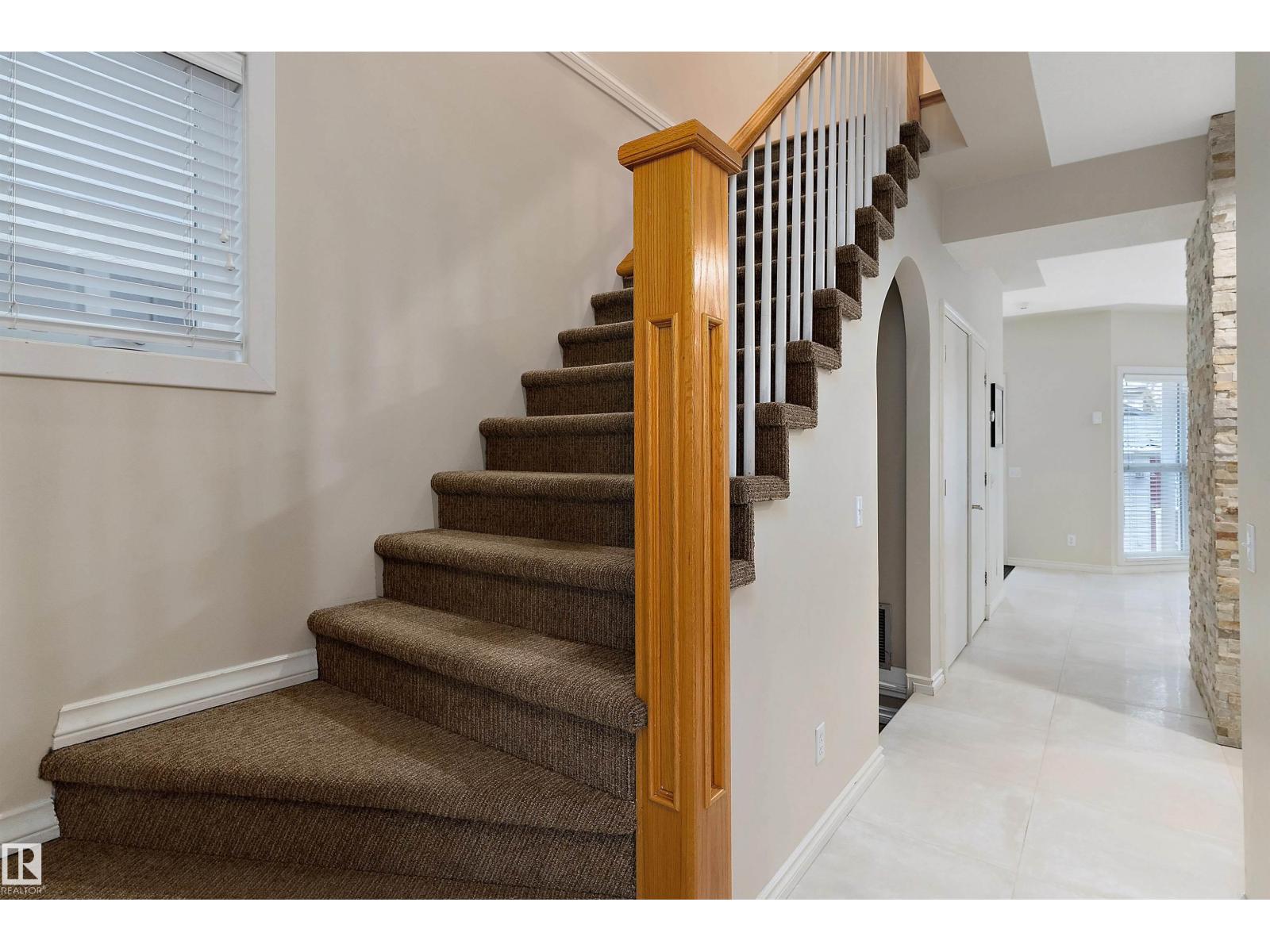 9654 100 ST NW - 6