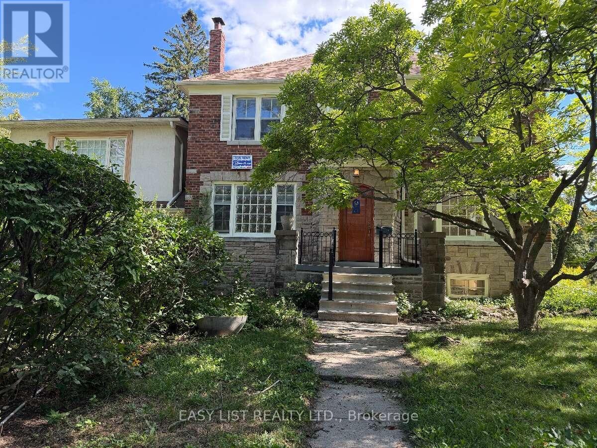 205 Ridley Boulevard, Toronto (Bedford Park-Nortown), Ontario, M5M3M4, Toronto (Bedford Park-Nortown), Ontario — photo 3 of 5