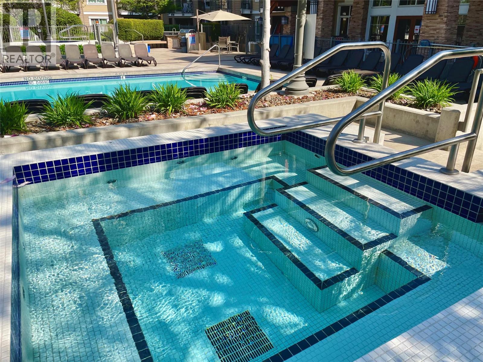 416 1089 Sunset Drive, Kelowna