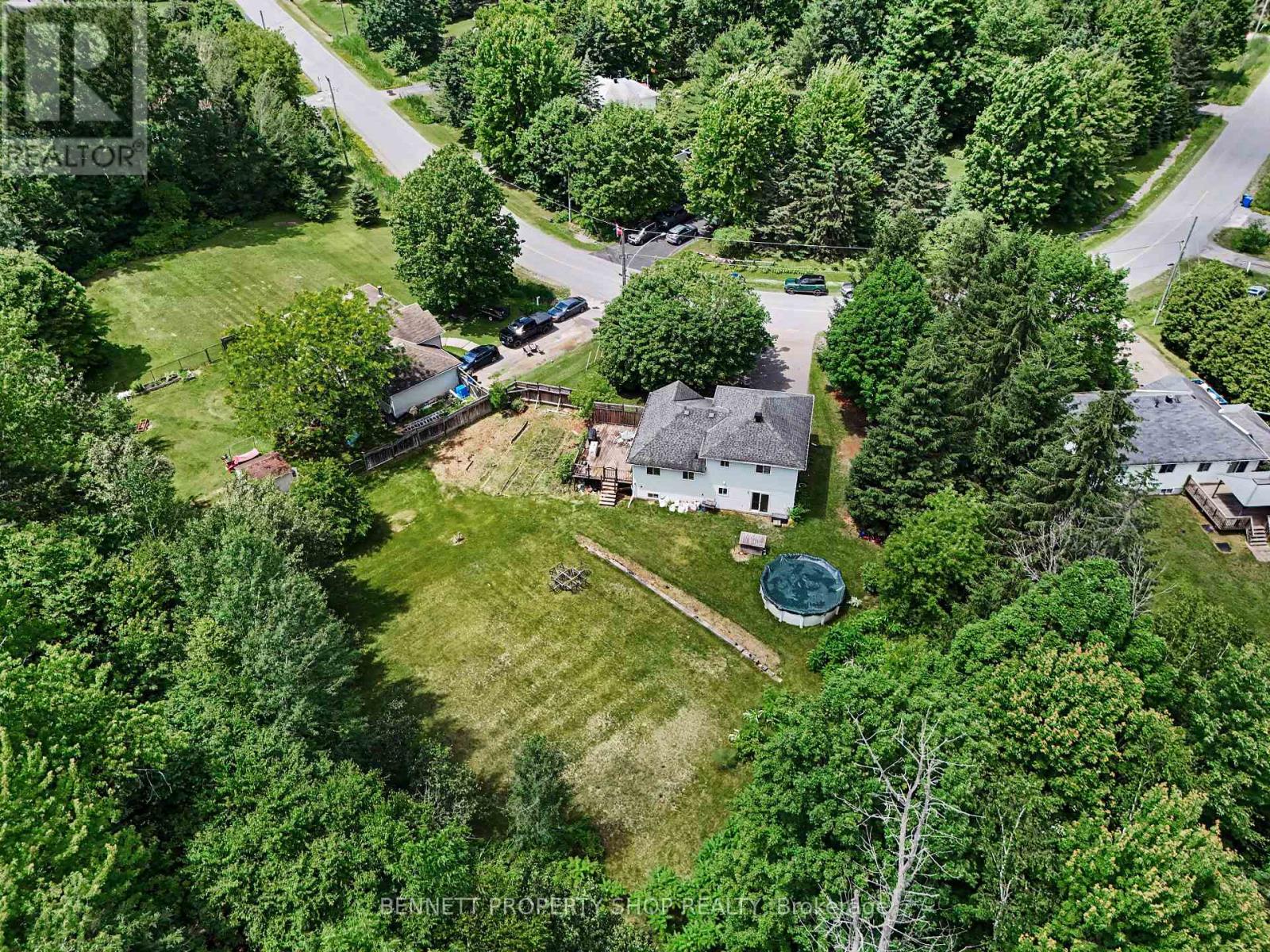 230 CARDINAL CRESCENT - 16