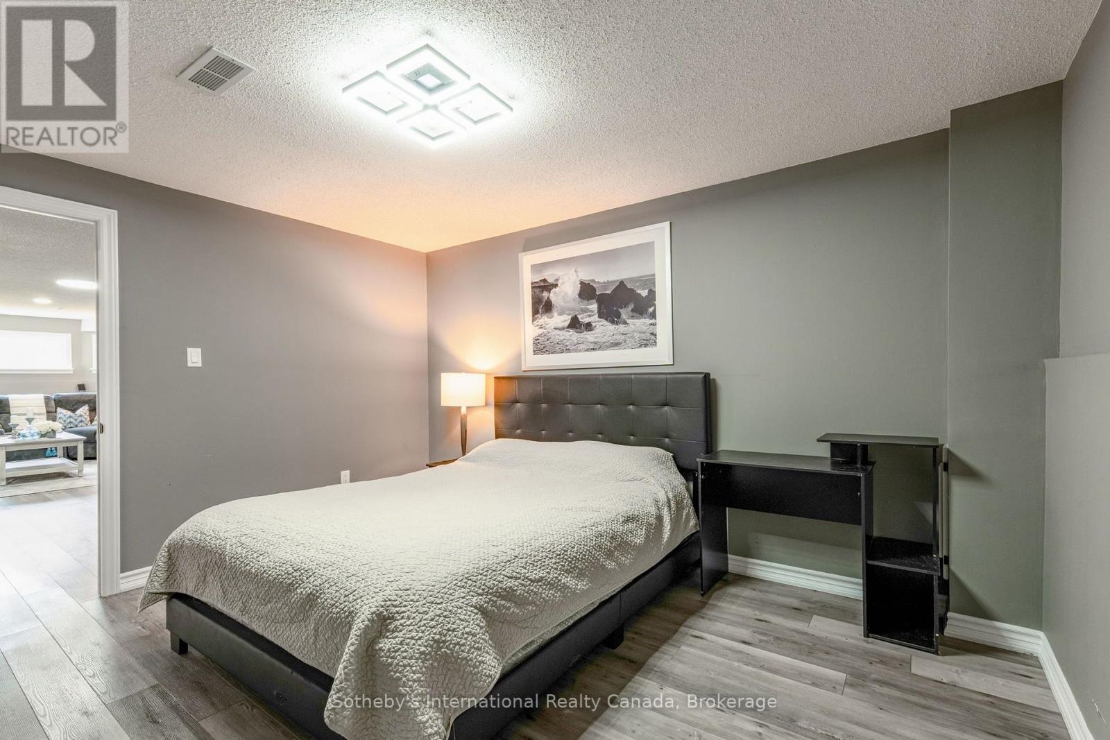 53 ROYAL BEECH DRIVE - Image 29
