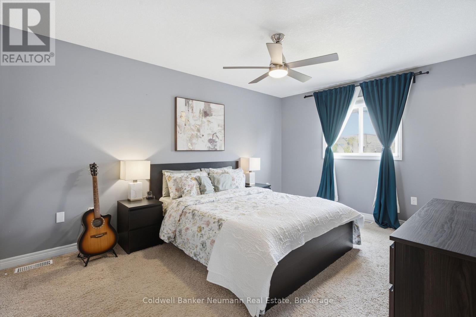110 OAKES CRESCENT - Image 17