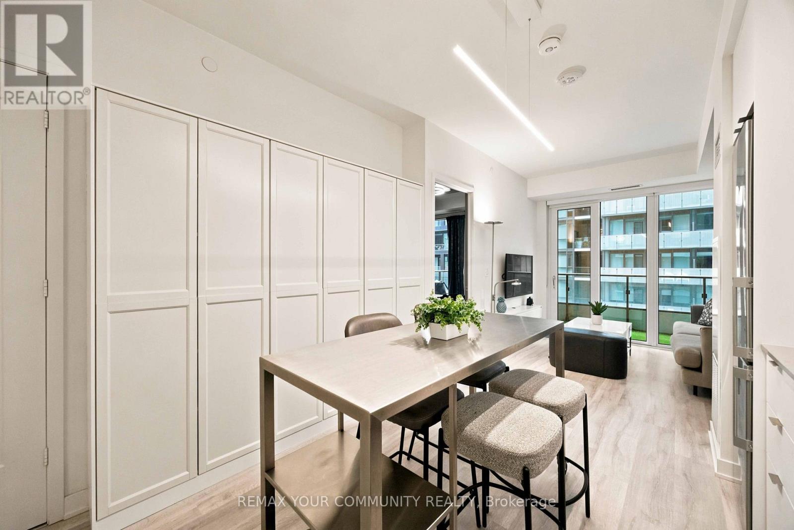#1627 70 PRINCESS STREET - 10