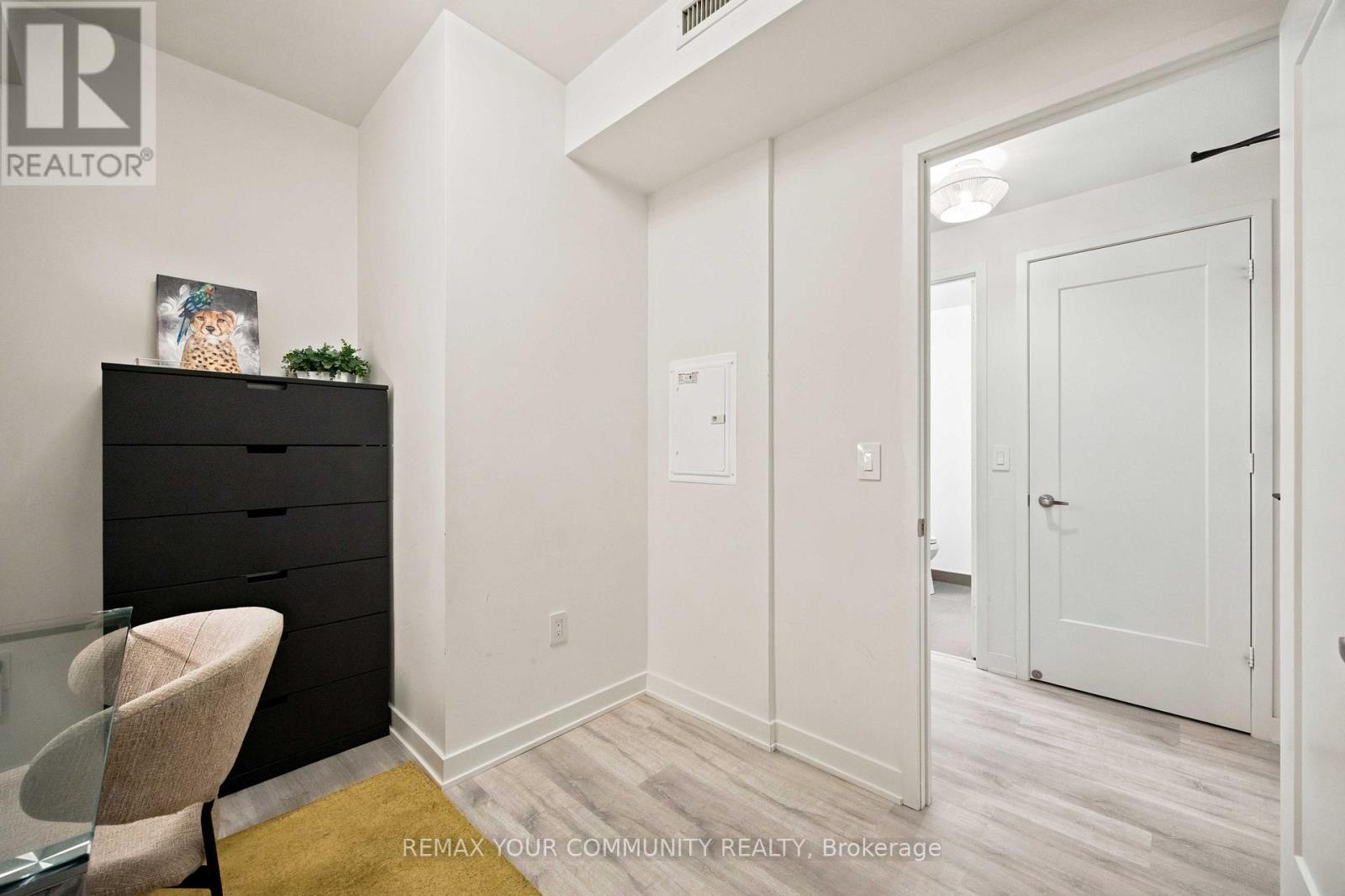 #1627 70 PRINCESS STREET - 16