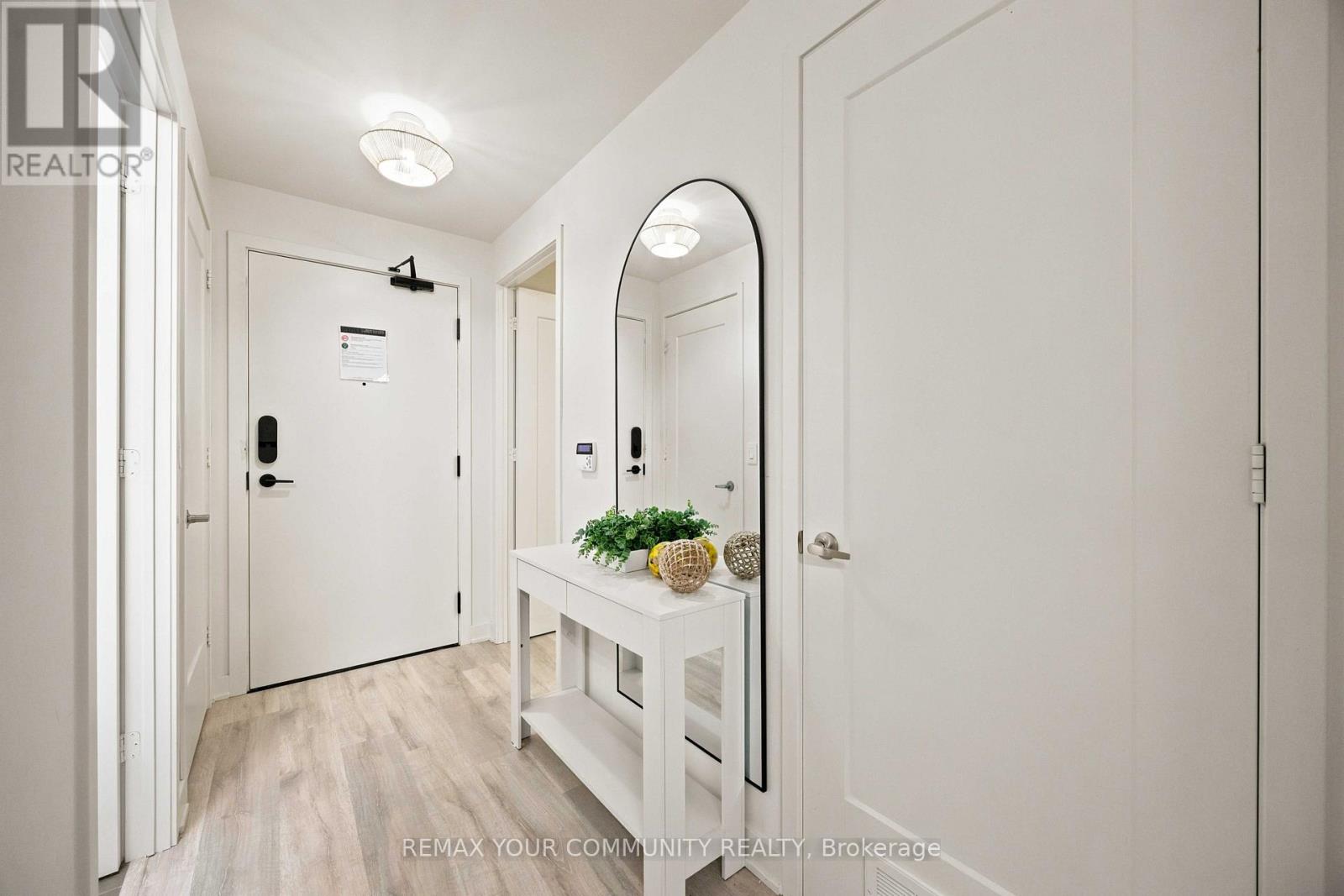 #1627 70 PRINCESS STREET - 17