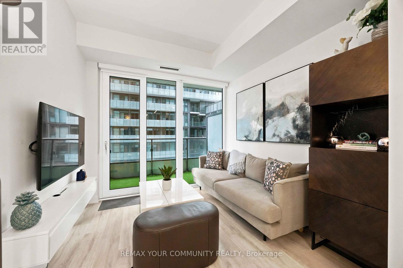 #1627 70 PRINCESS STREET - 3