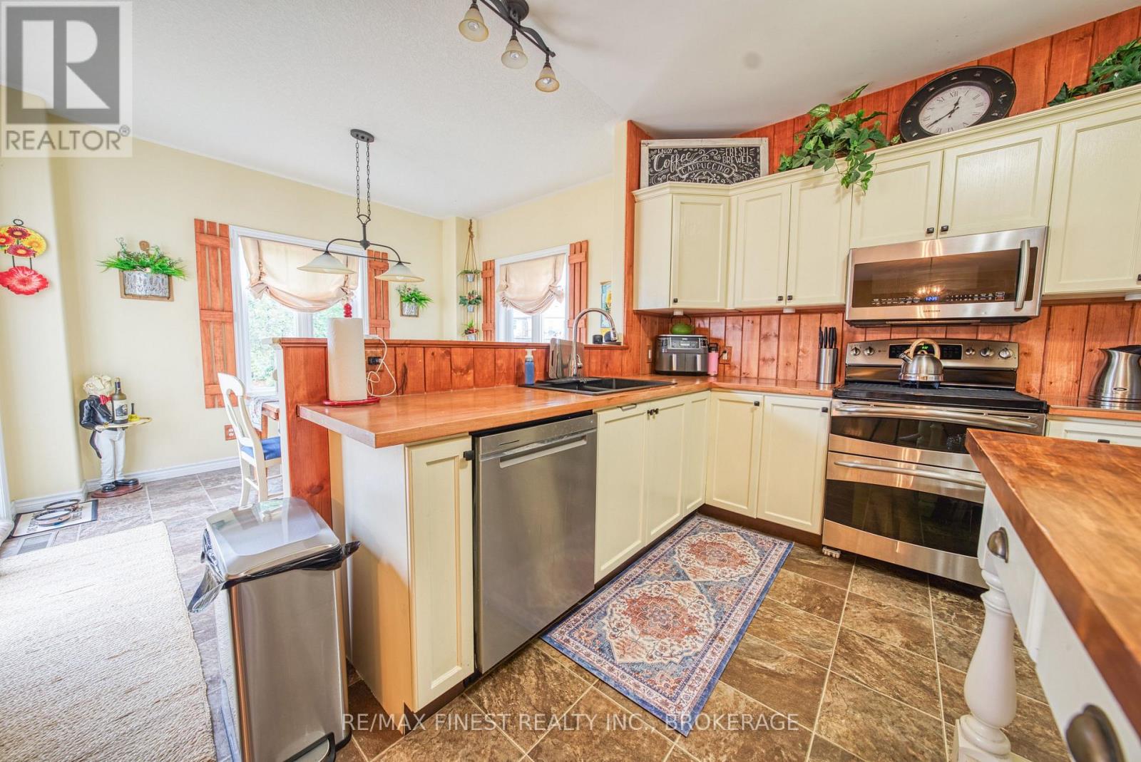 108 MCDONOUGH CRESCENT, Loyalist (Amherstview) — photo 8
