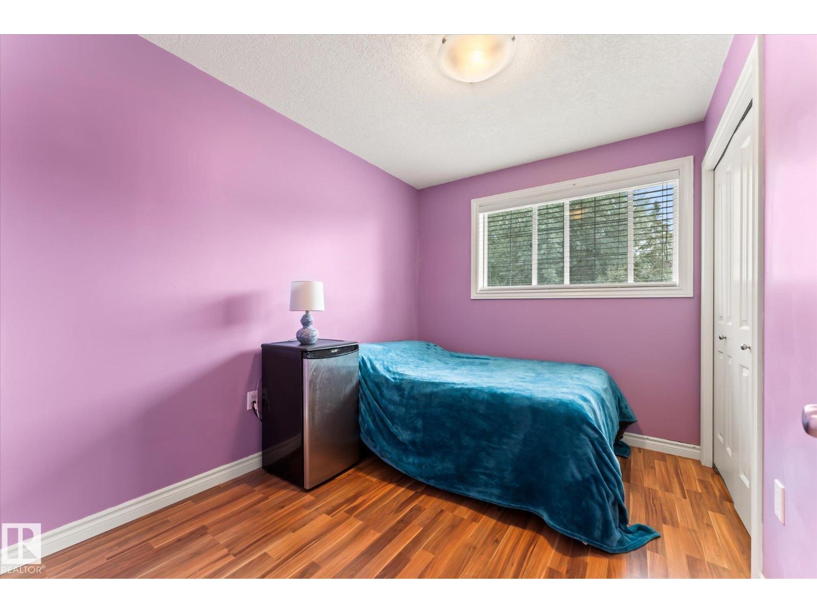 4532 46B ST - 29