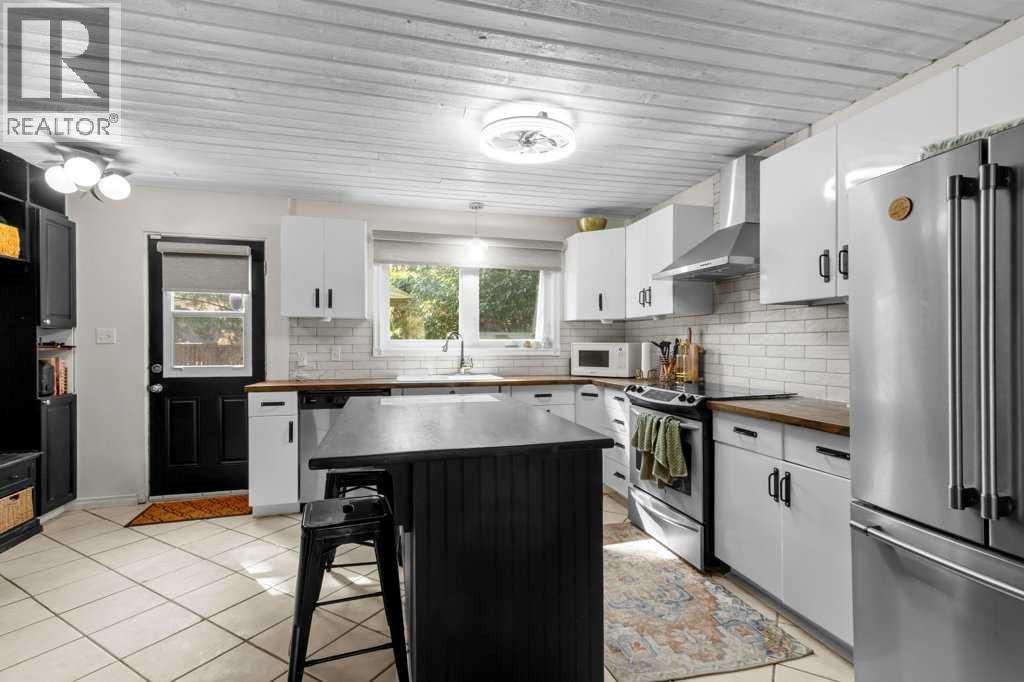 Listing photo – 5 Selkirk Boulevard, Red Deer