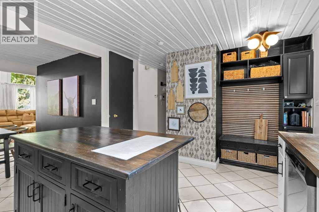 Listing photo – 5 Selkirk Boulevard, Red Deer