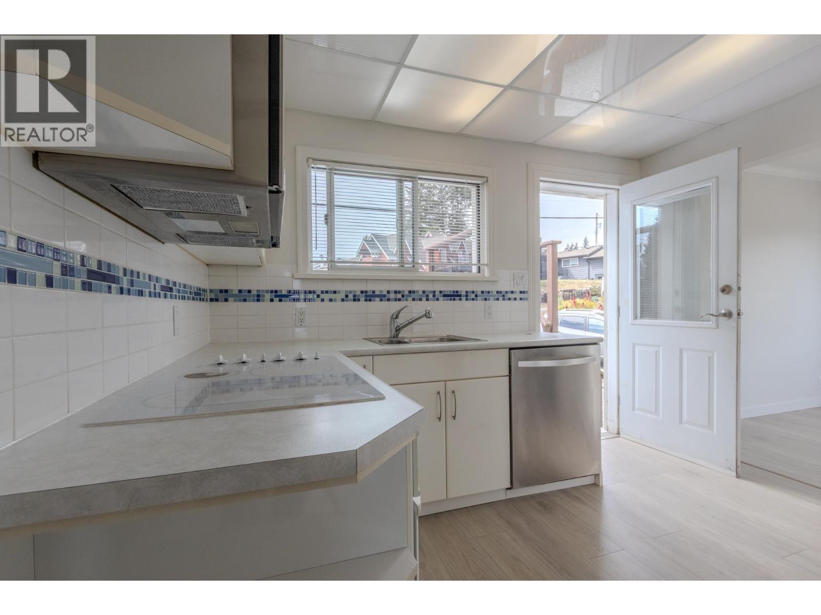 844 BURNABY STREET, New Westminster — photo 5