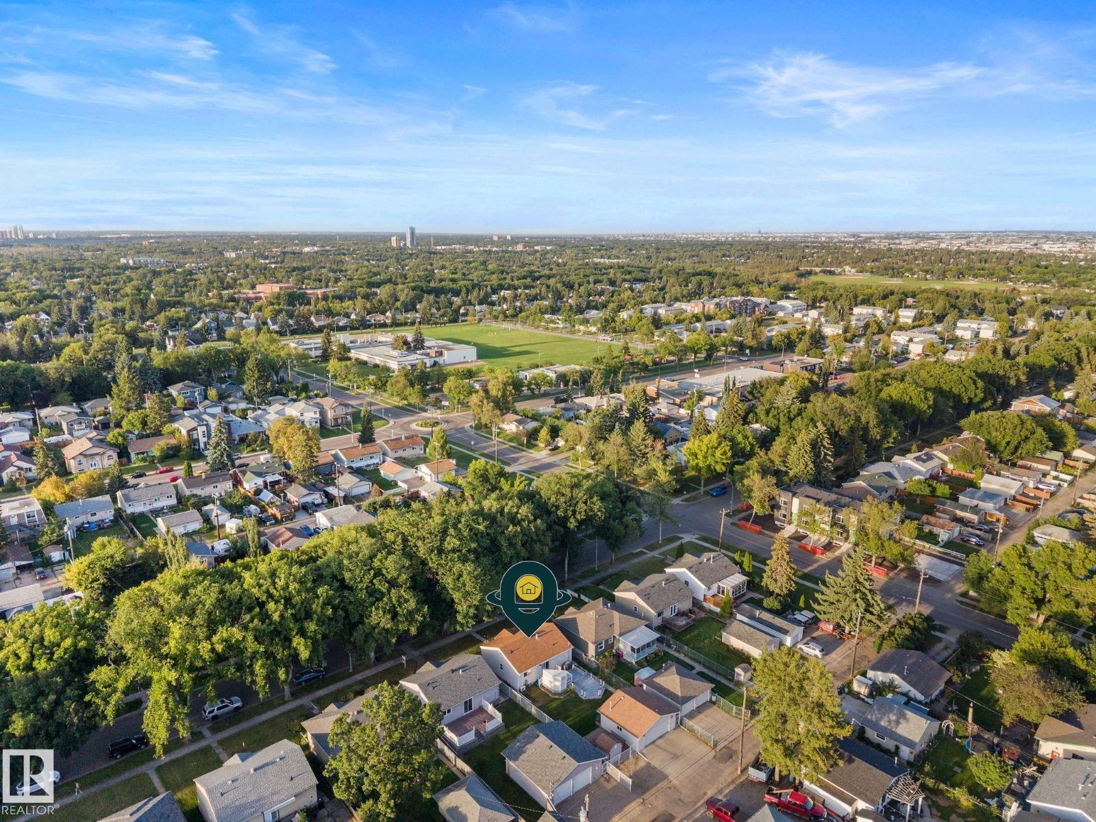 9719 65 AV NW - 53