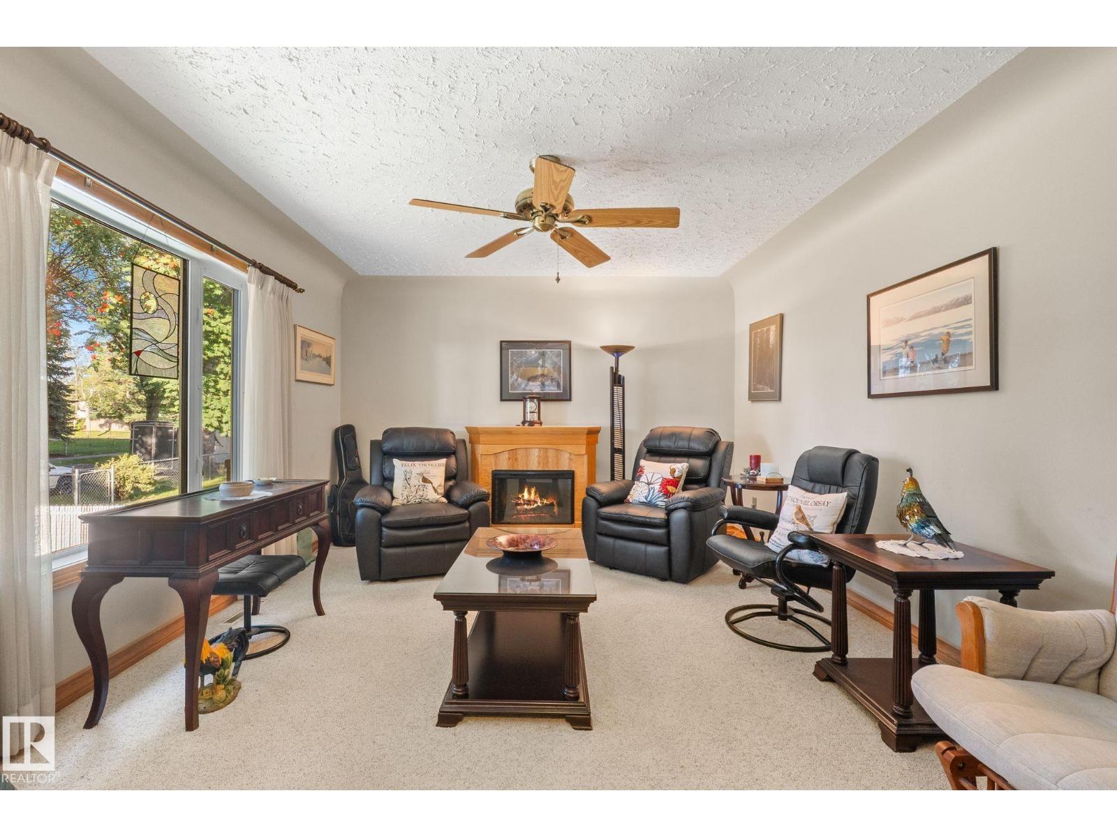 9719 65 AV NW - 7