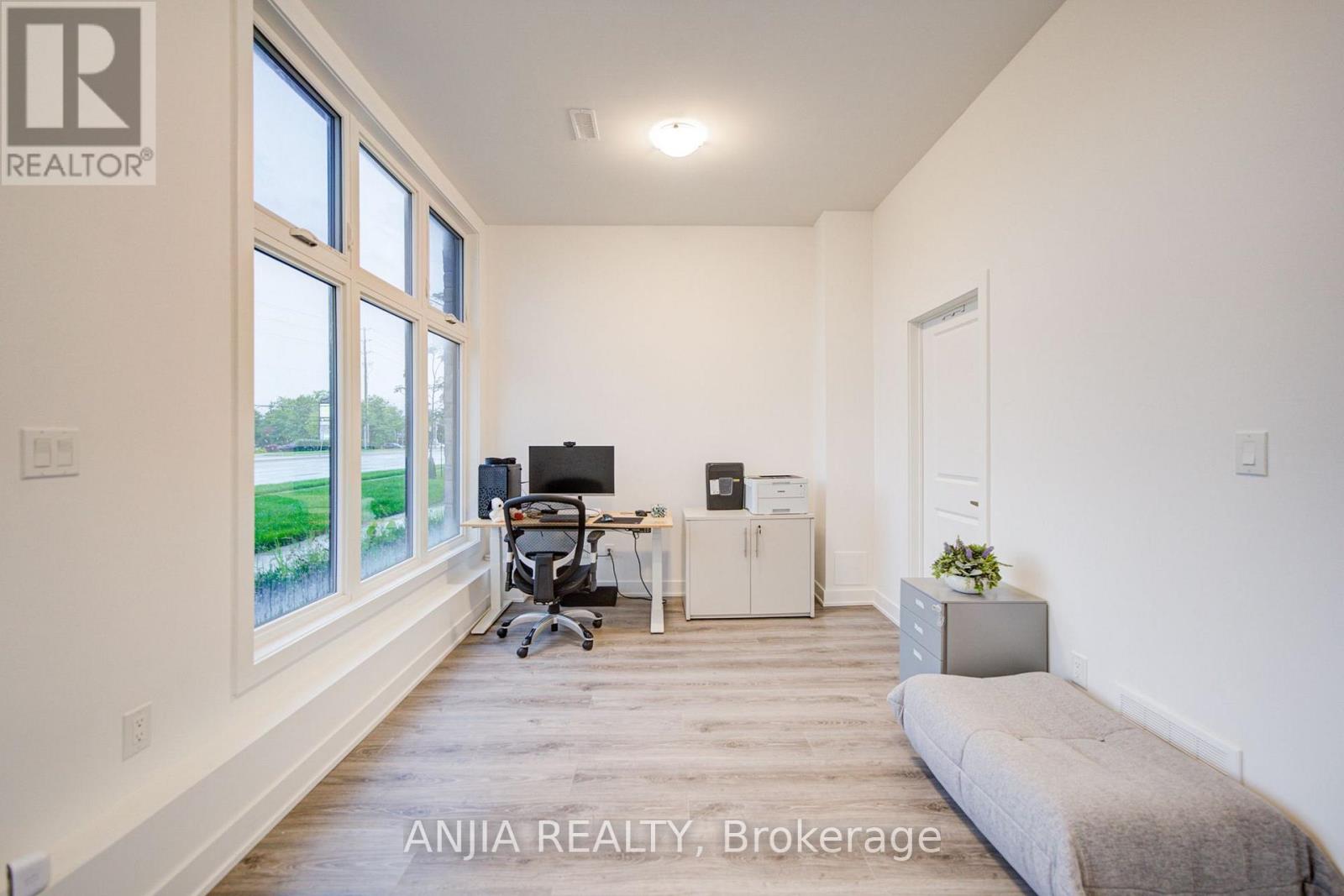 5448 Main Street, Whitchurch-Stouffville (Stouffville), Ontario, L4A4W8, Whitchurch-Stouffville (Stouffville), Ontario — photo 4 of 5