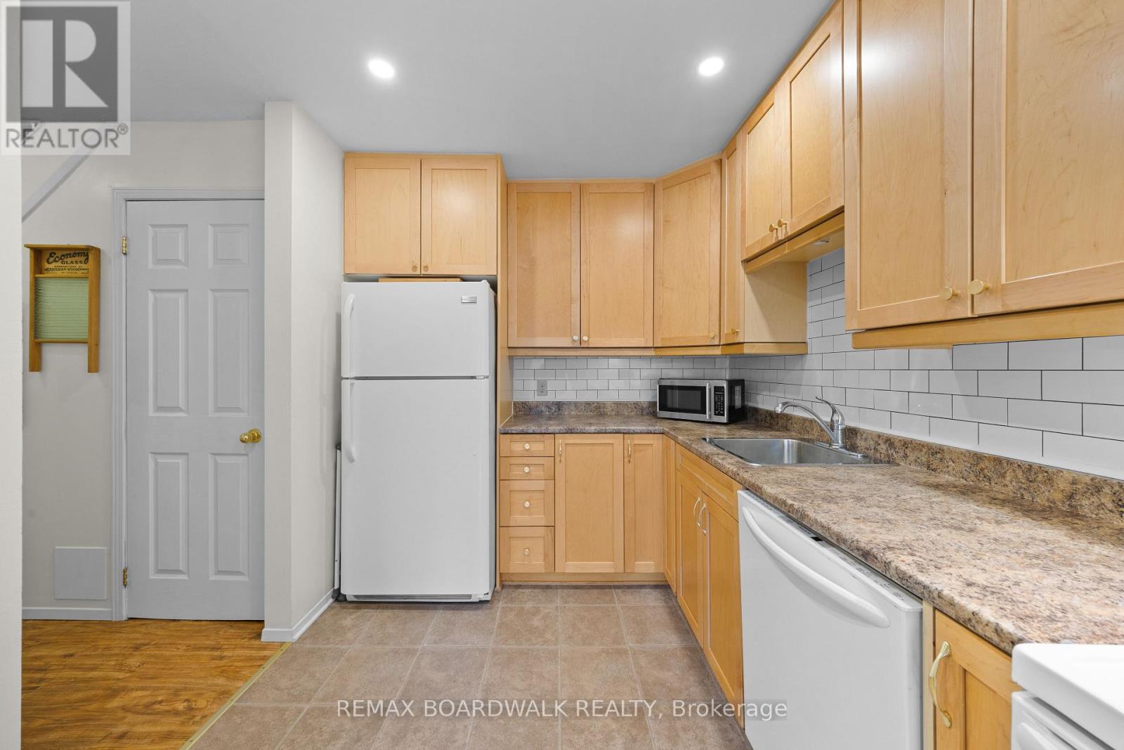 2 Bed, 2 Bath Apartment for Rent in Carleton Place – 204 – 299 THOMAS STREET, Carleton Place – MLS# X13740558 - Image 9