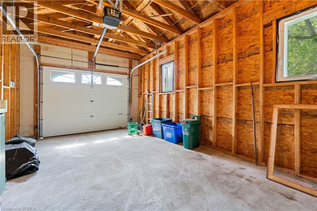 25 WAYNE Drive - 25