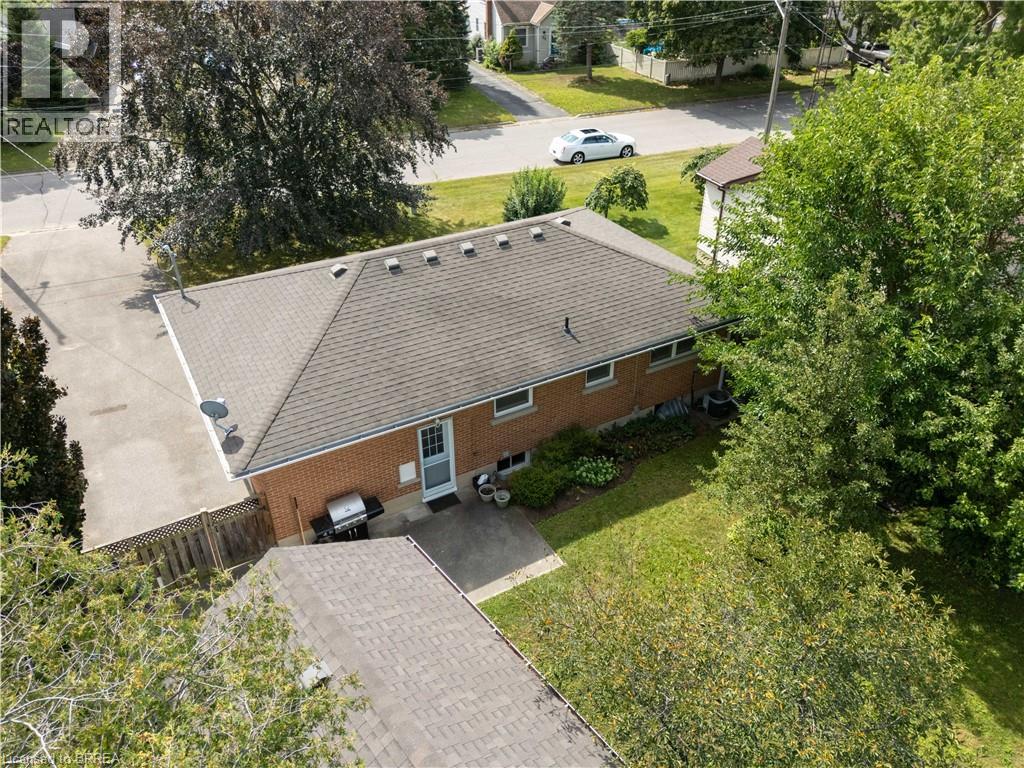 25 WAYNE Drive - 31