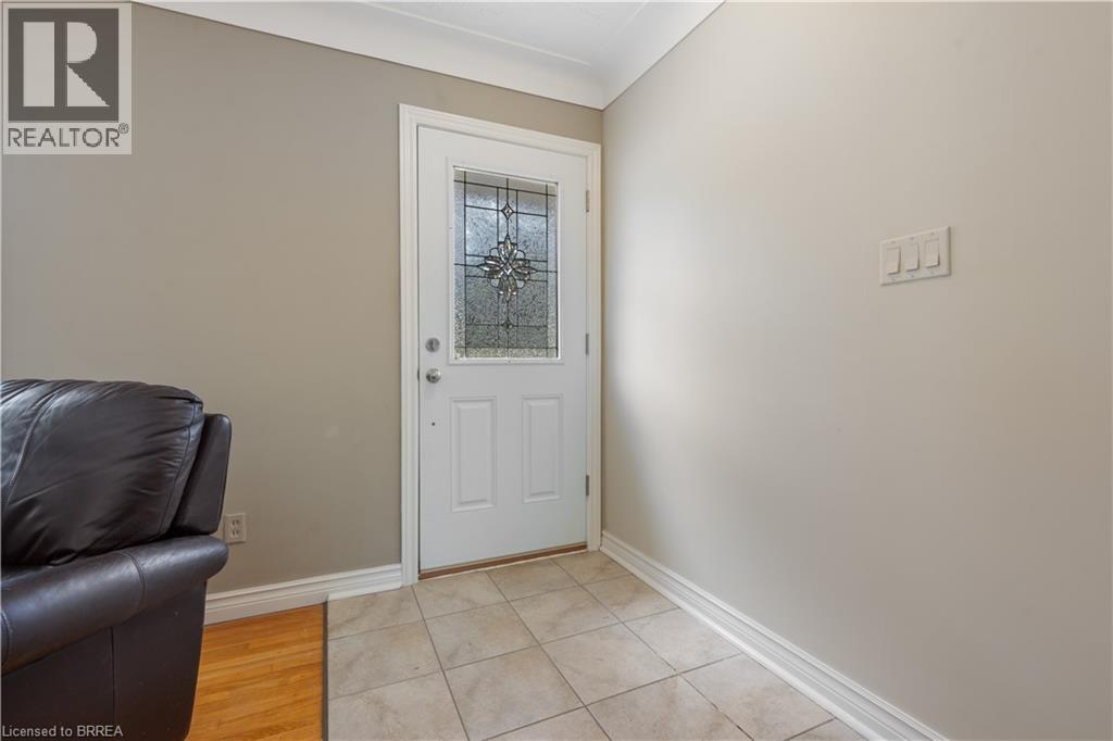 25 WAYNE Drive - 4