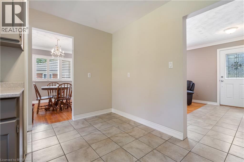 25 WAYNE Drive - 8