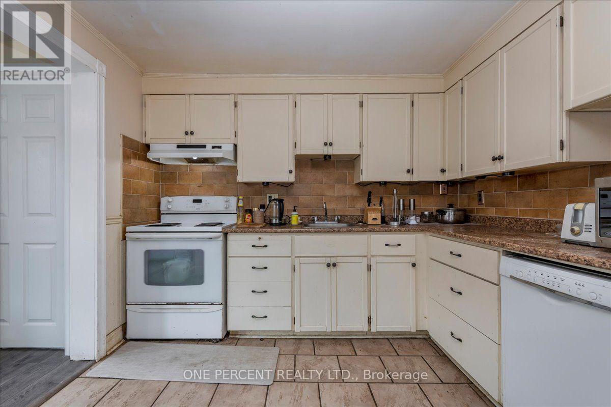 224 FOSTER DRIVE - 30