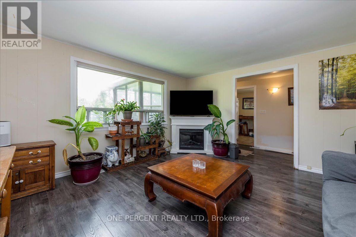 224 FOSTER DRIVE - 33