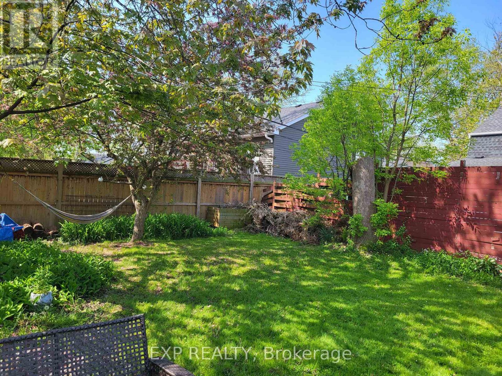 1317 DOMINION Road, Fort Erie (Crescent Park), Ontario, L2A1J2, Fort Erie (Crescent Park), Ontario — photo 4 of 5