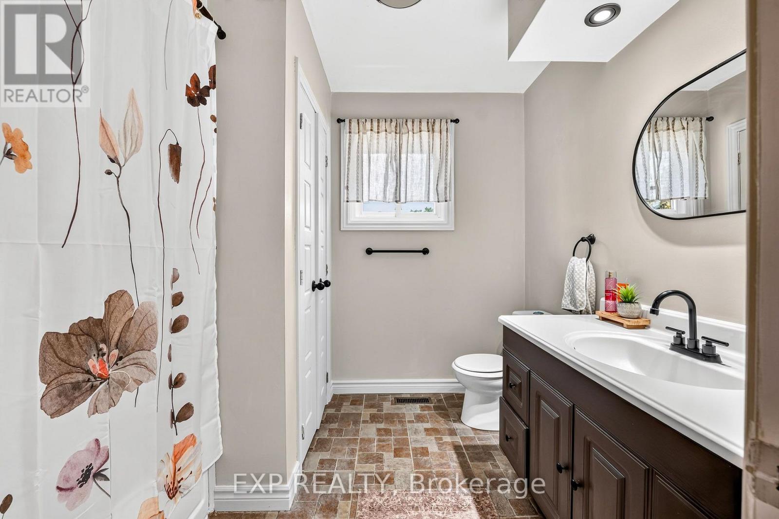 111 CONCESSION ROAD - Image 16