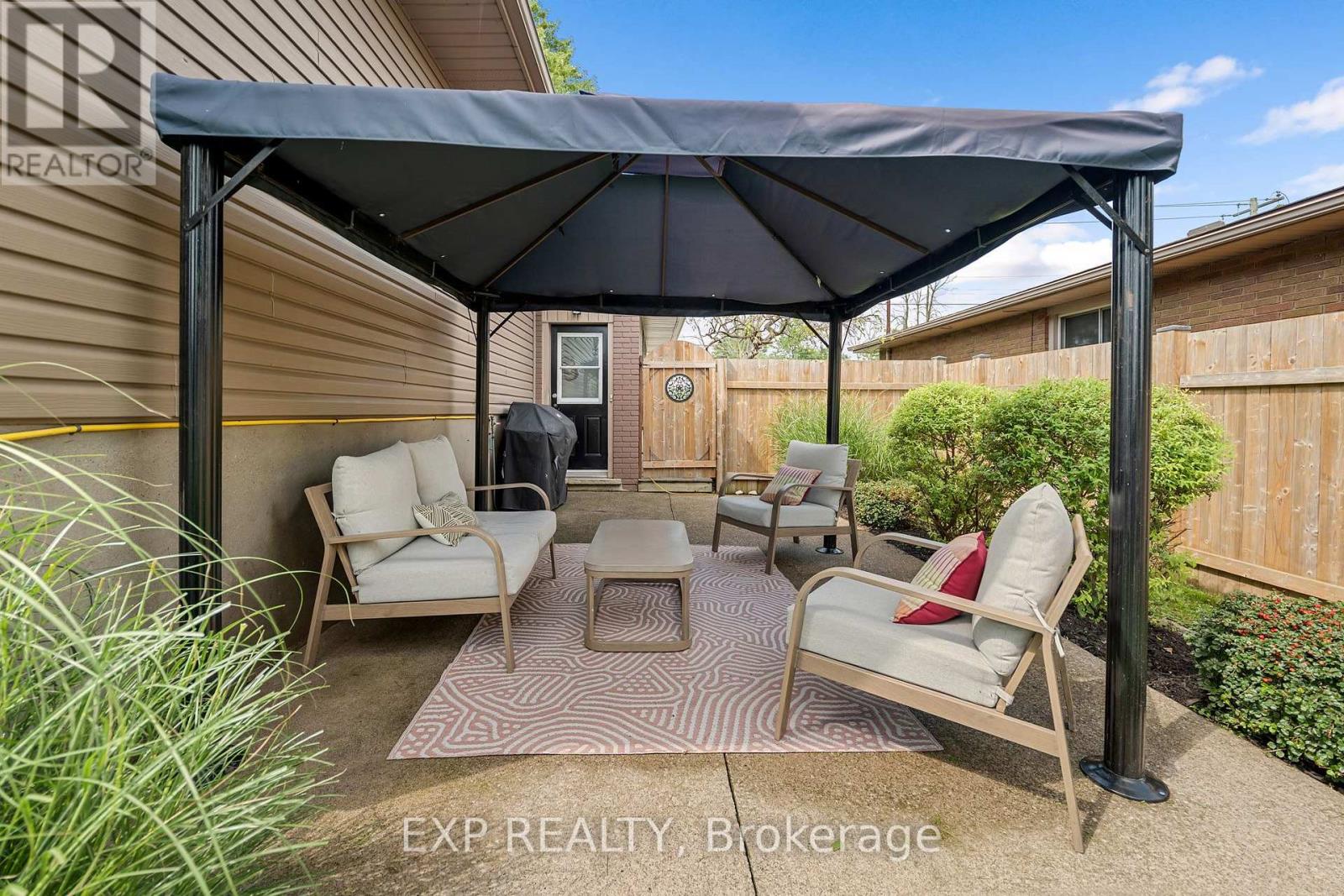 111 CONCESSION ROAD - 24