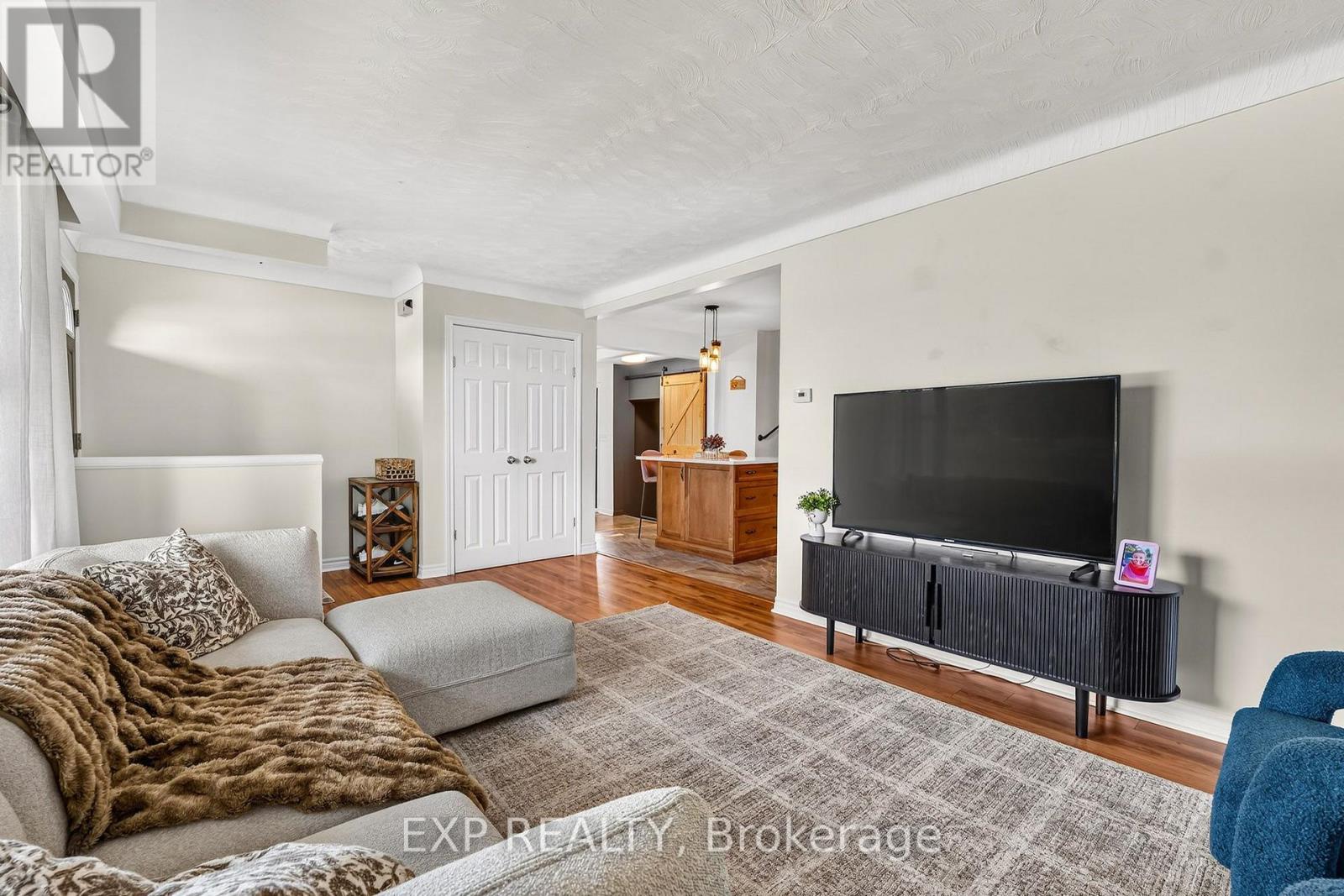 111 CONCESSION ROAD - 7