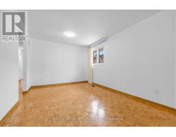 3126 Mccarthy Court, Mississauga, ON L4Y3Z5 Photo 11