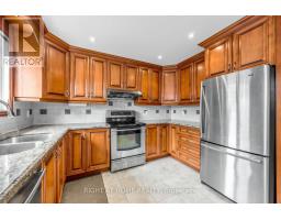 3126 Mccarthy Court, Mississauga, ON L4Y3Z5 Photo 18