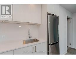 1928 Lakeshore Boulevard W, Toronto, ON M6S1A1 Photo 14