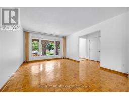 3126 Mccarthy Court, Mississauga, ON L4Y3Z5 Photo 8