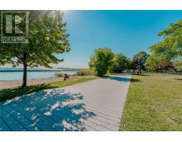 1928 Lakeshore Boulevard W, Toronto, ON M6S1A1 Photo 32